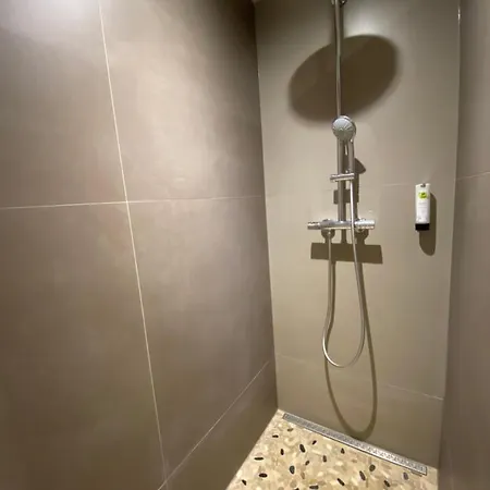 Enzo - St Eloy Metz Otel