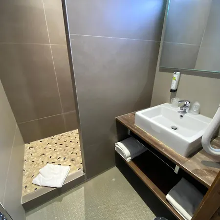 Enzo - St Eloy Metz By Kyriad Direct Hotell Amnéville